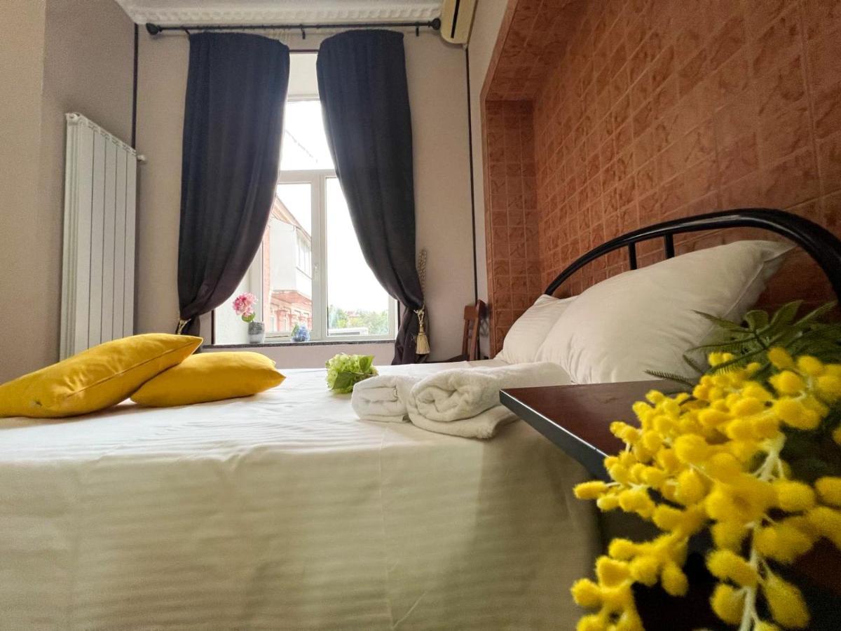 Apartment In The Historic Center Kyiv Exterior photo