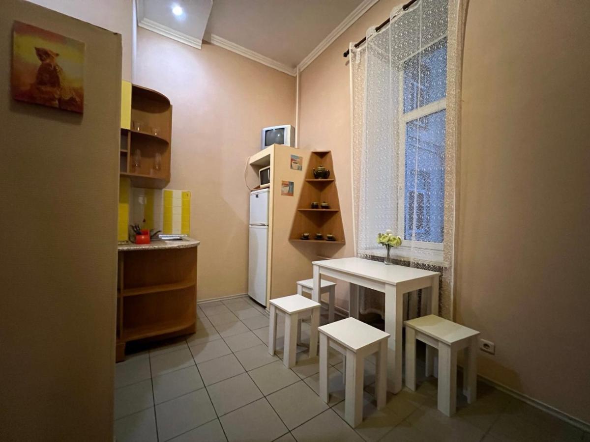 Apartment In The Historic Center Kyiv Exterior photo