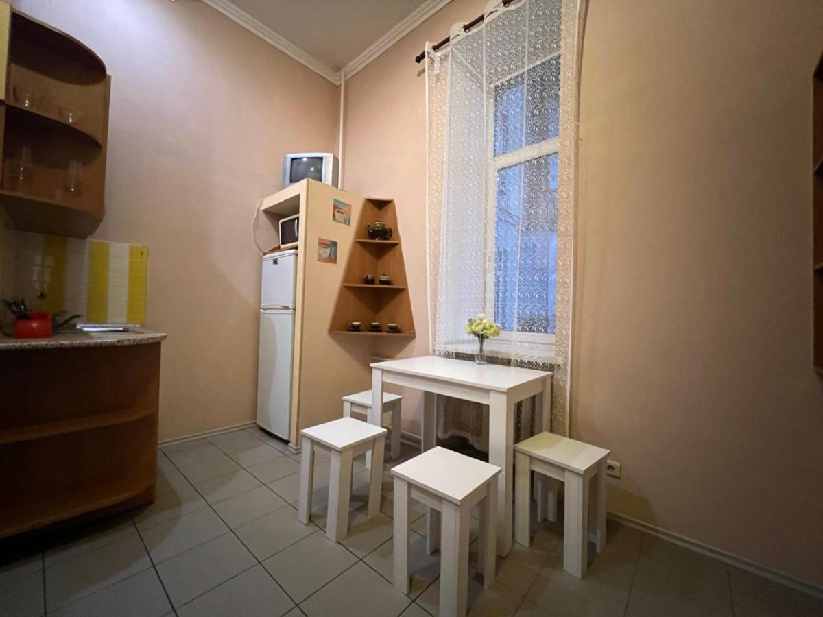 Apartment In The Historic Center Kyiv Exterior photo